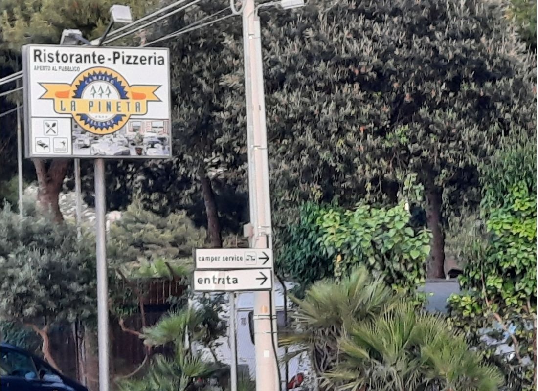 Camping Village La Pineta — Kemping in La Piana