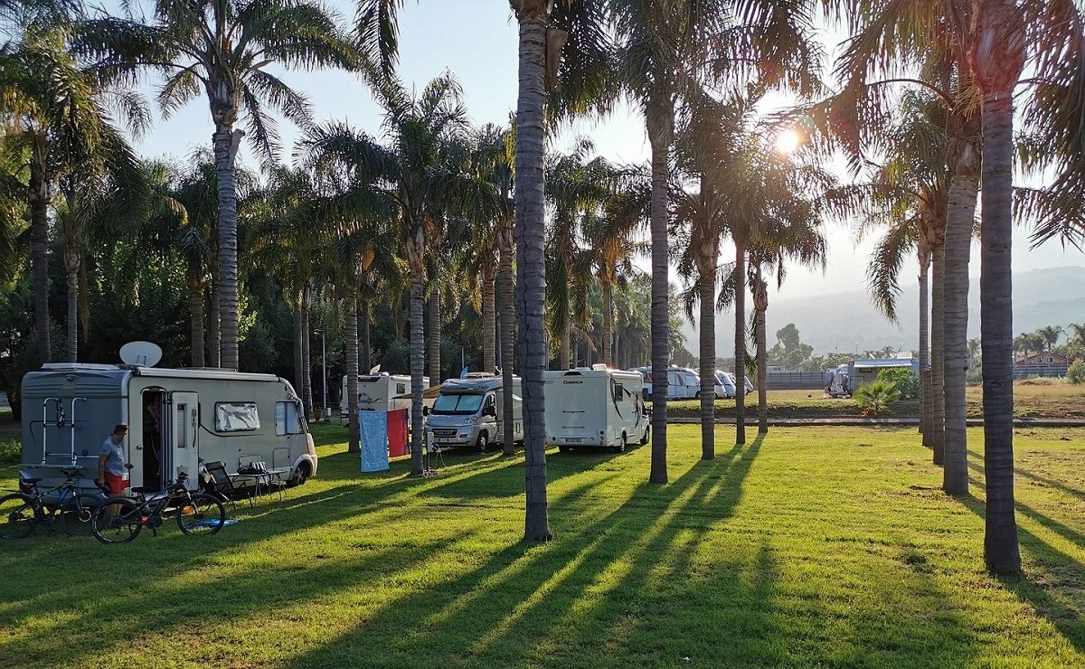 Camping Mokambo — Camping in Mascali (CT)