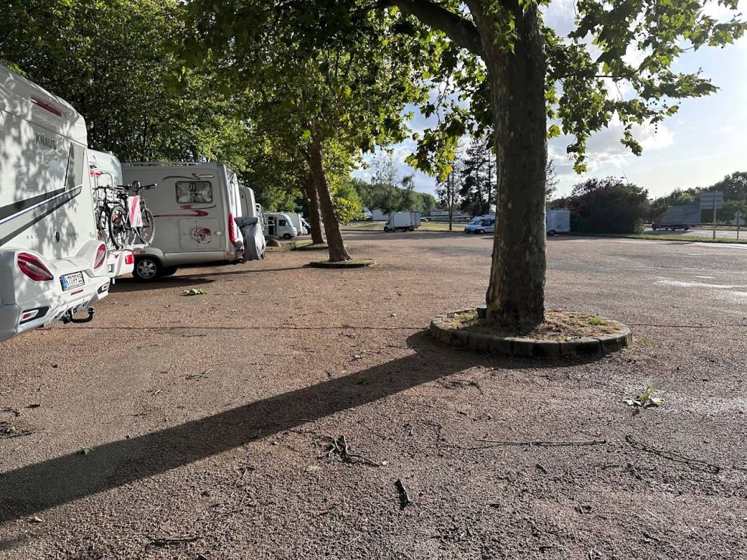 Aire de Camping Car — Camperplads in Digoin