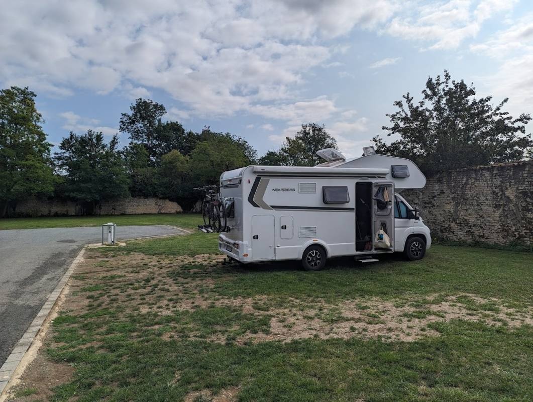 Camping-Car Park — Campervan Site in Prahecq