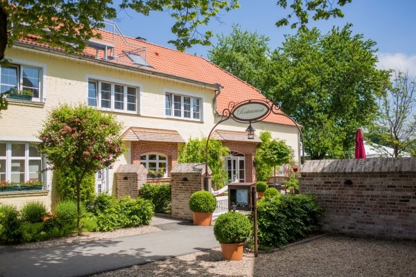 Landgut am Hochwald — At a Restaurant in Sonsbeck