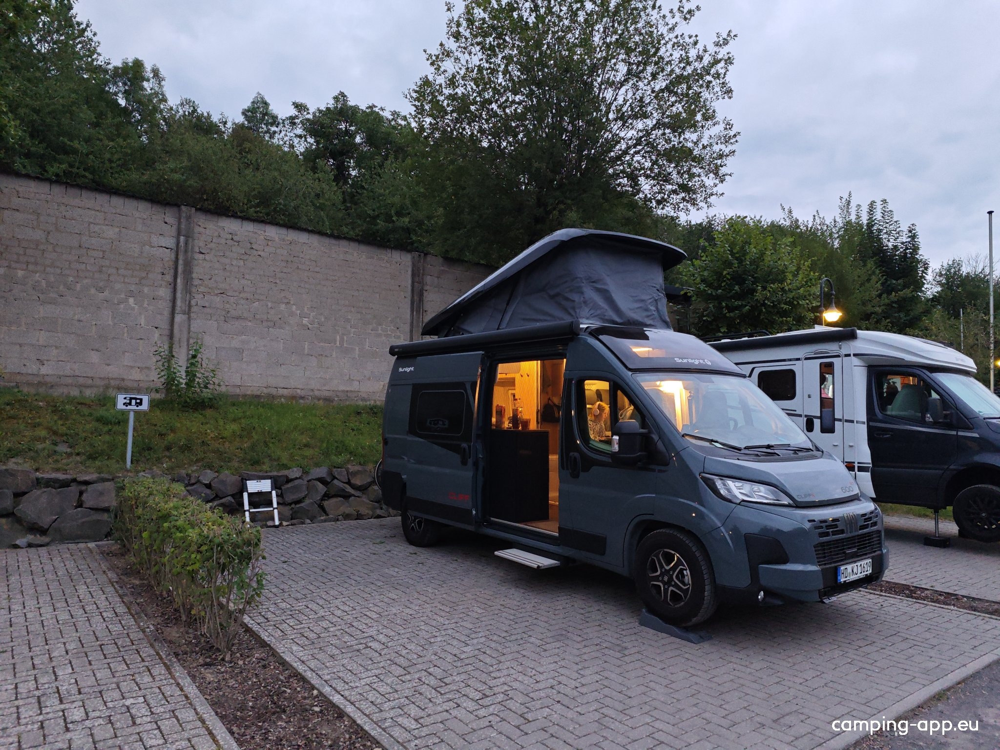 Wohnmobilstellplatz Oberzissen — Місце для кемперів in Oberzissen