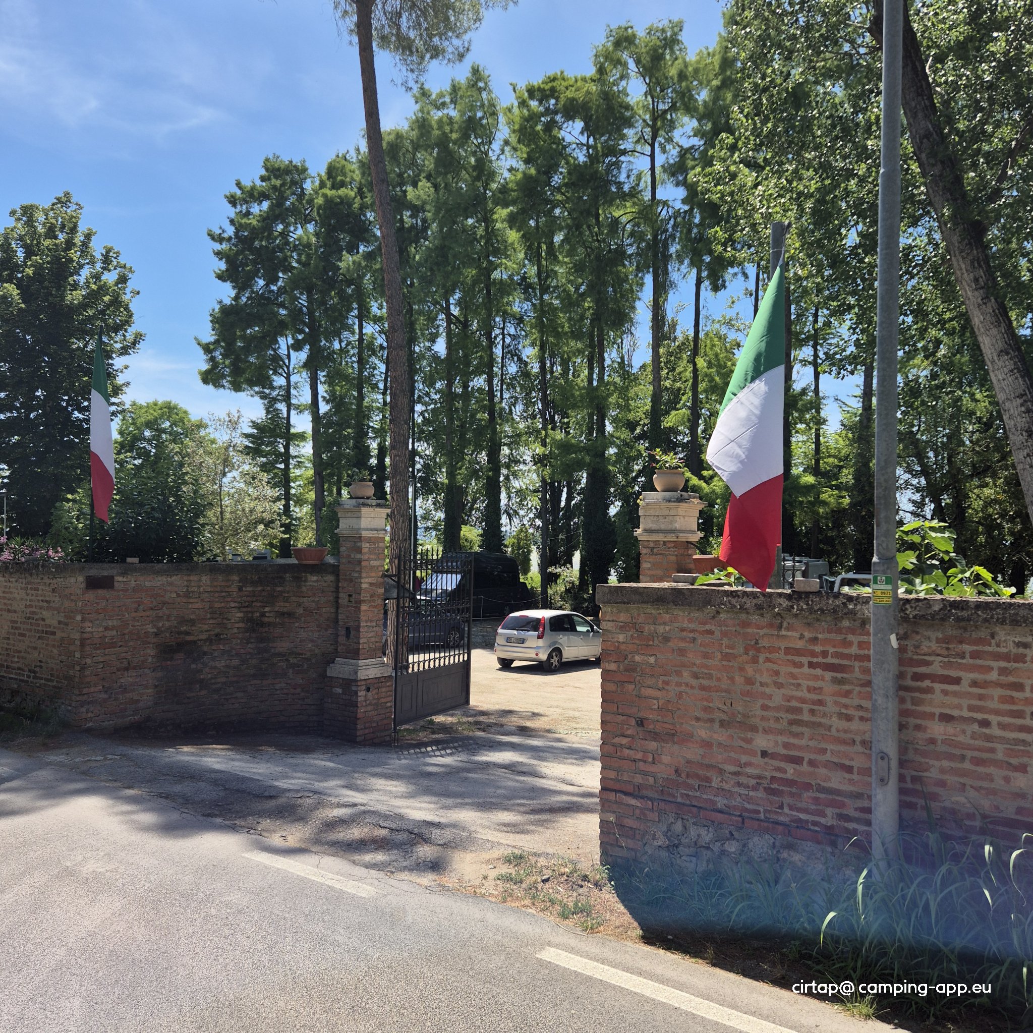 Villaggio Campeggio Parco dei Pini — Foto 3