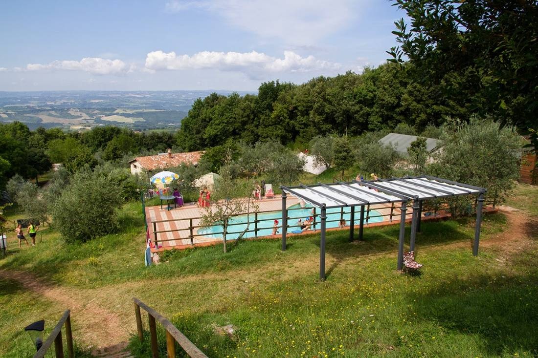 Camping Il Falcone — Kemping in Civitella del Lago