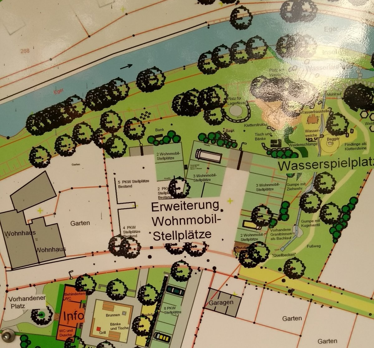 Stellplatz An den Egerauen Marktleuthen — Camperplaats in Marktleuthen