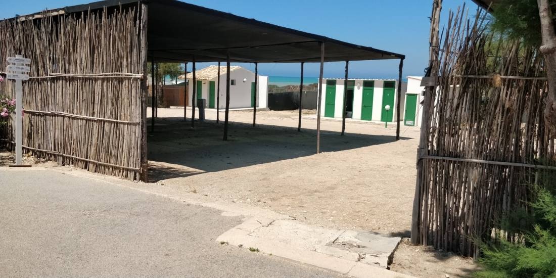 Camping Rocca dei Tramonti — Camping in Punta Braccetto