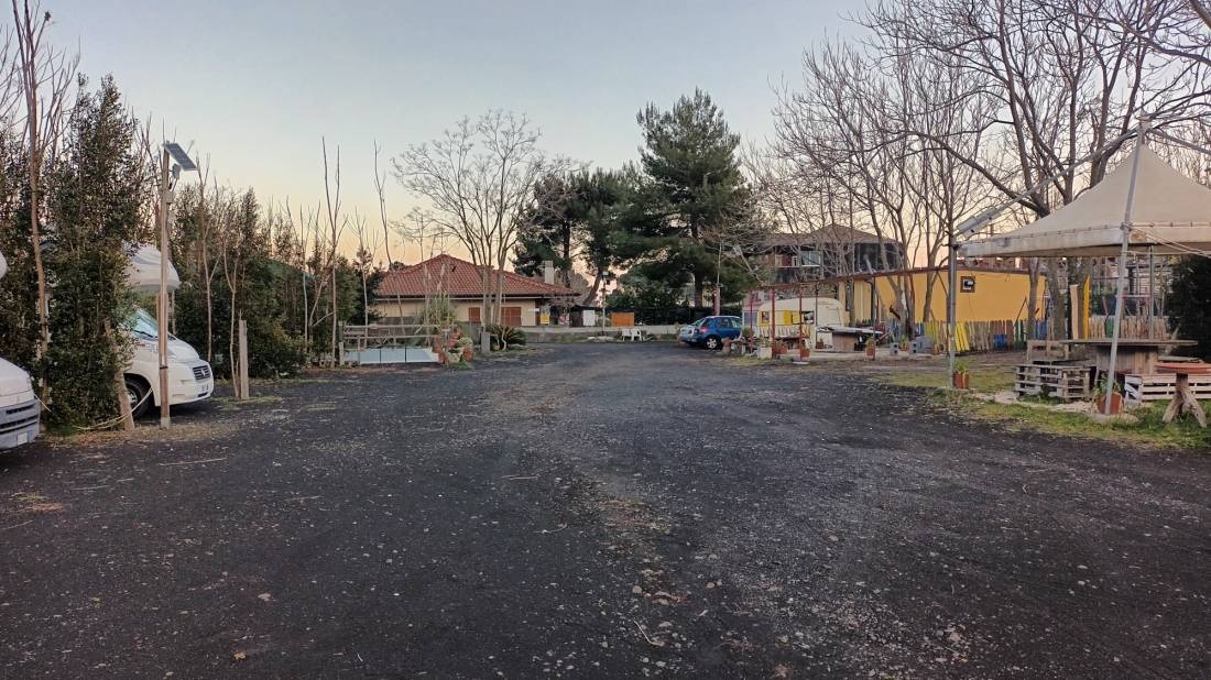 Area Sosta Spuligni — Camping in Zafferana Etnea