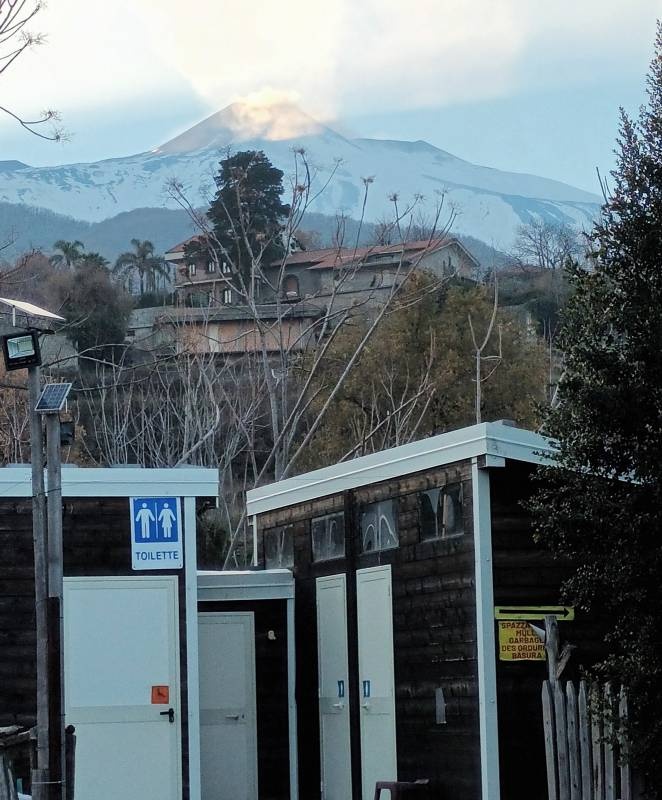 Area Sosta Spuligni — Kemping in Zafferana Etnea