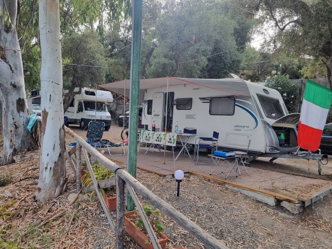Camping Riva Smeralda — Kemping in Capo Milazzo