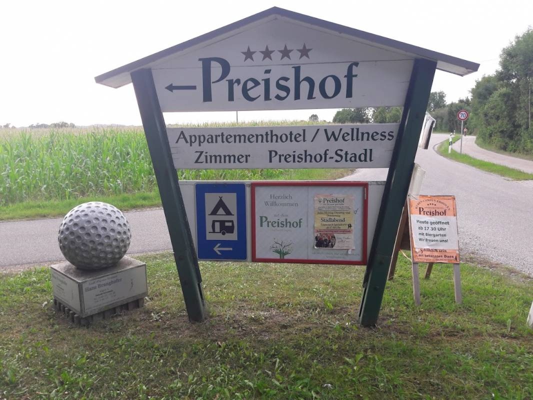 Campingplatz Hotel Preishof — Campingplass in Kirchham