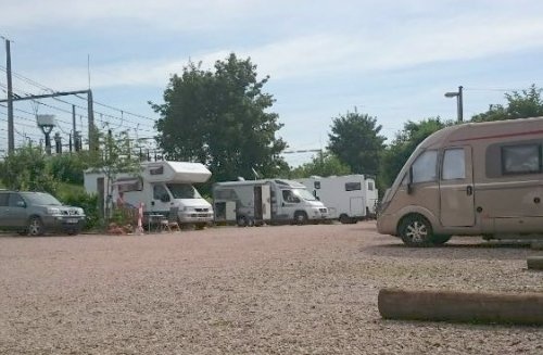Reisemobilstellplatz Wiesbaden — Aire camping car in Wiesbaden