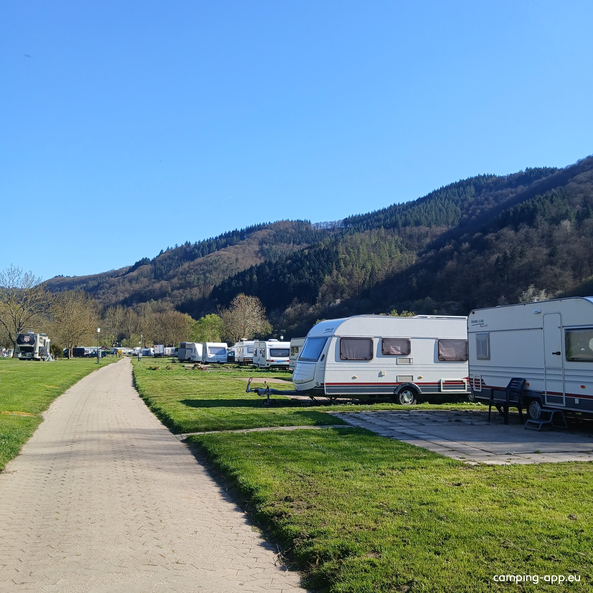 Campingplatz Zum Feuerberg — Campingplass in Ediger-Eller