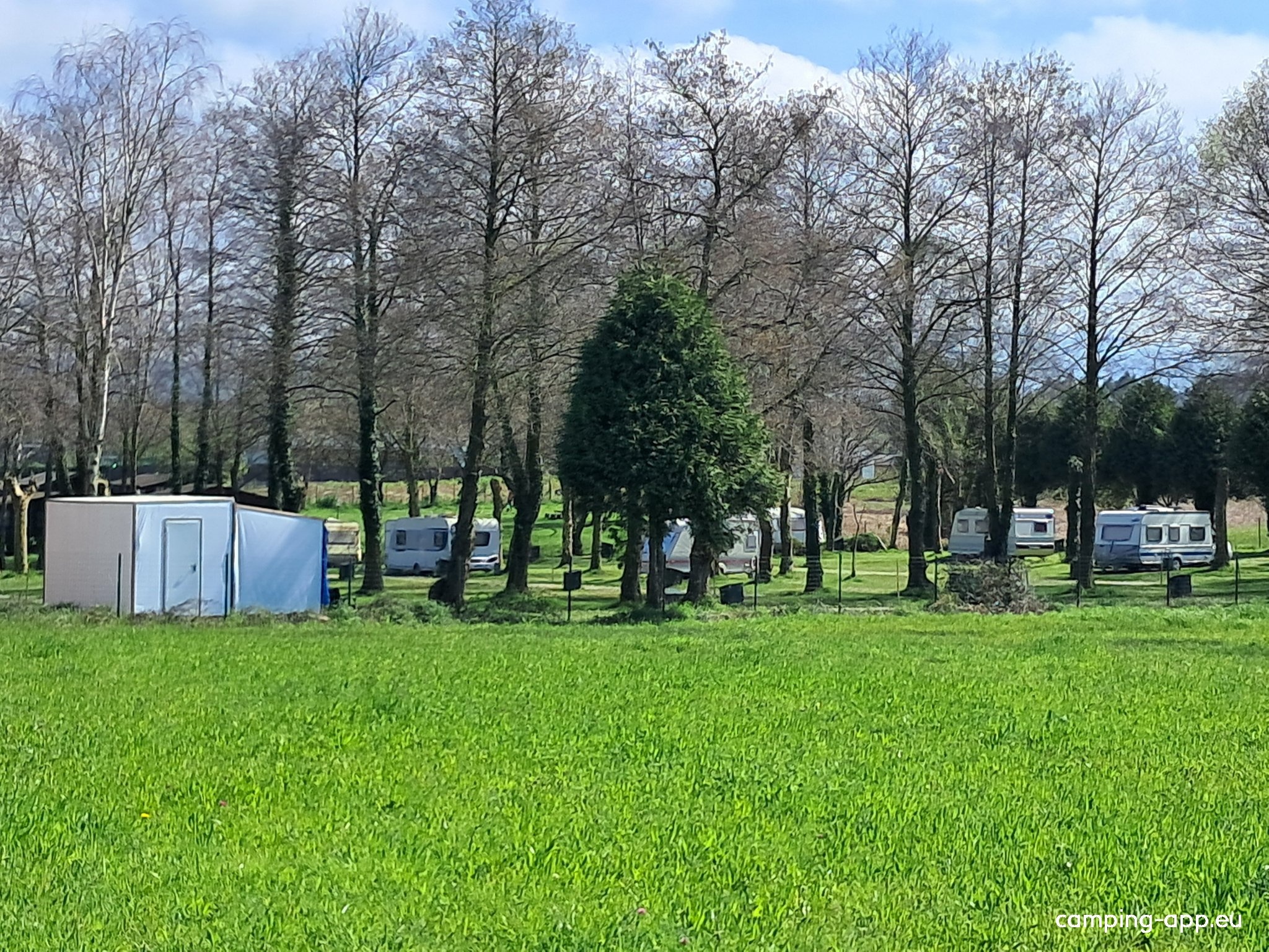 Camping a Grandella — Kemping in El Franco
