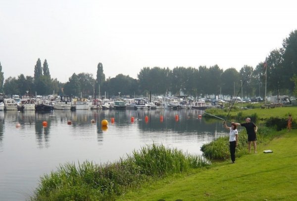 Camping van Ass Roermond — Foto 3