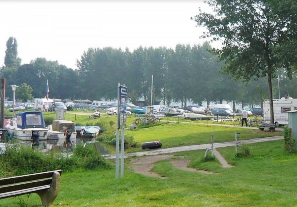 Camping van Ass Roermond — Photo 3