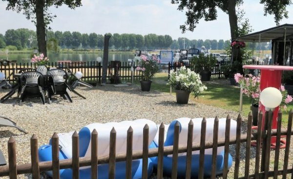 Camping van Ass Roermond — Photo 6