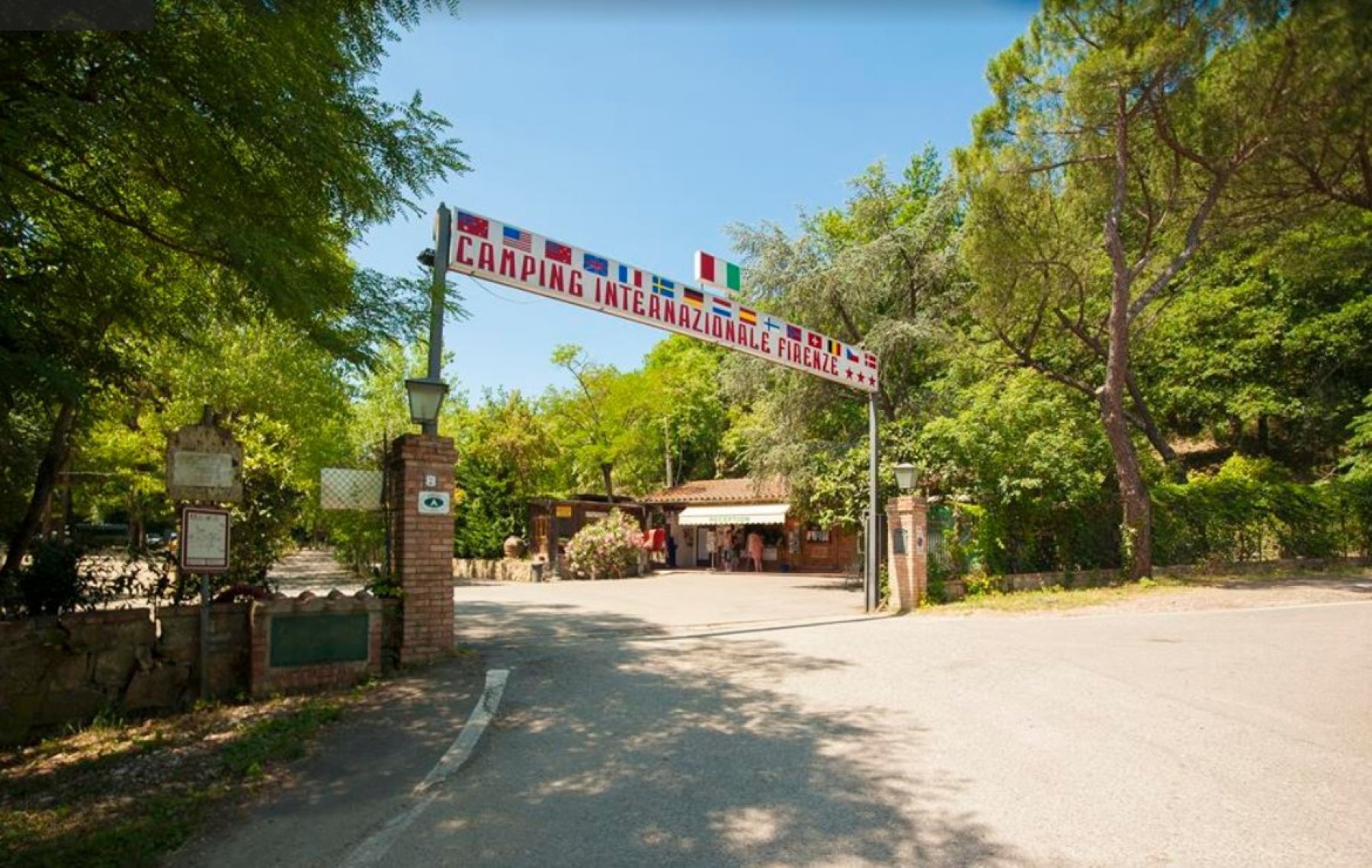 Firenze Certosa Camping — Campingplats in Impruneta