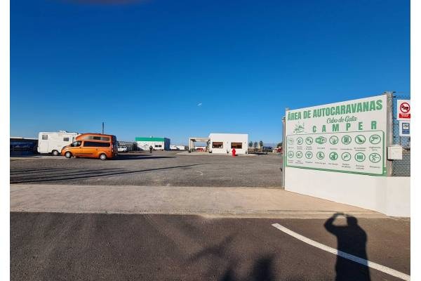 Area de Autocaravans Cabo de Gata — Area Autocaravanas in Níjar