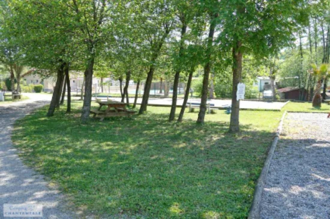 Camping Chante-Merle *** — Campingplats in Chantemerle-les-Blés