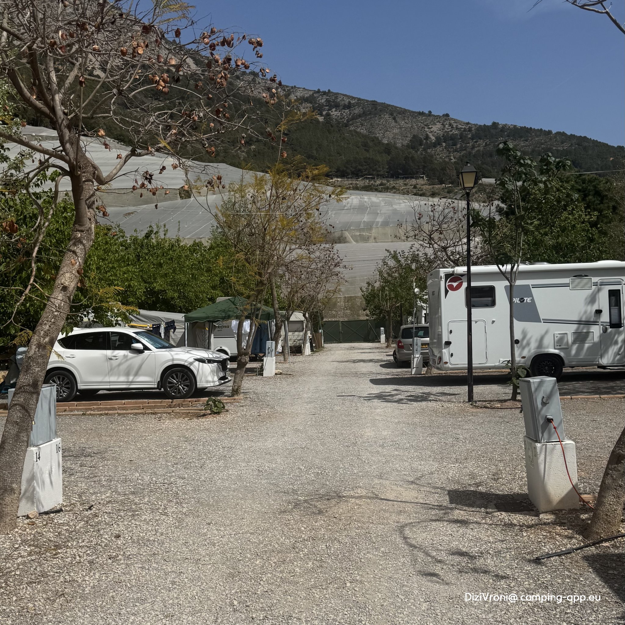 Camping Fonts de l'Algar — Місце для кемпінгу in Callosa d’en Sarrià