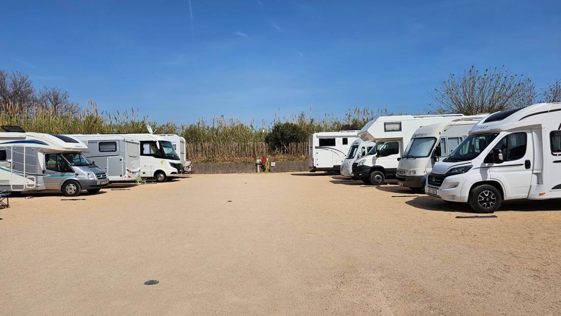 Area Camper Barcelona Beach — Karavan Sitesi in Cabrera de Mar