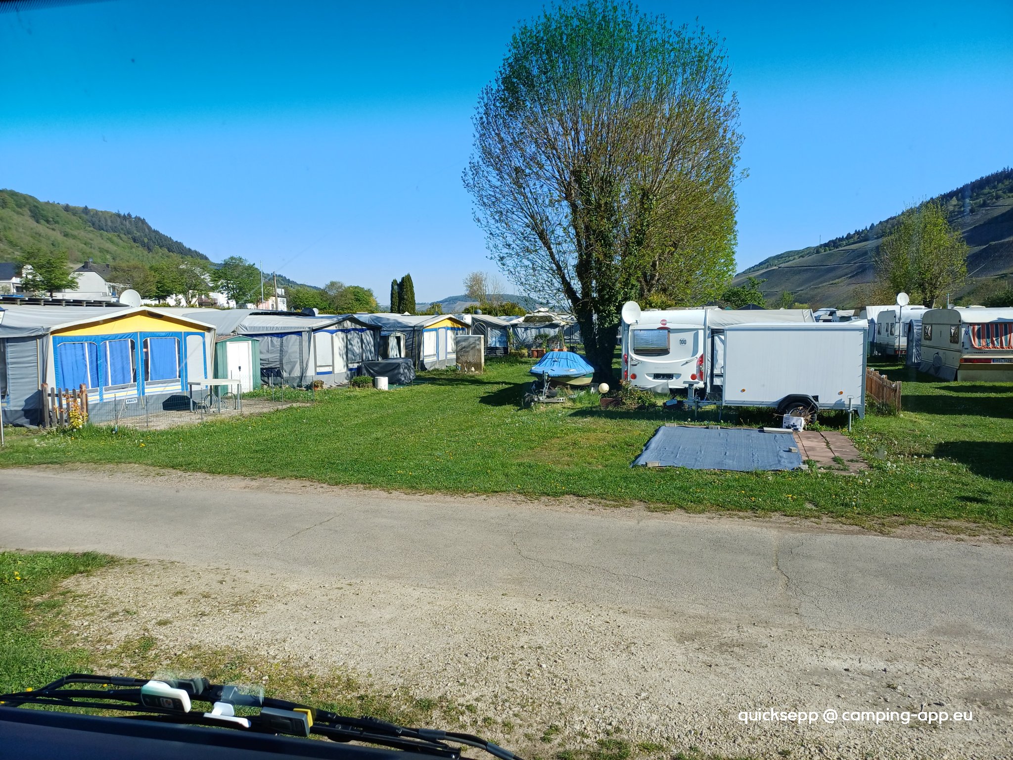 Moselcamping „Pölicher Held“ — Campingplads in Pölich