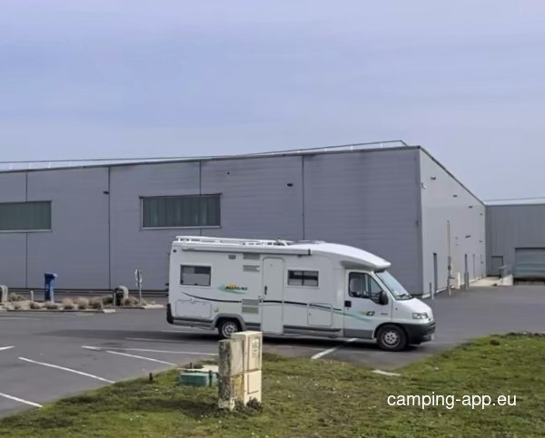 Stellplatz Intermarché, Confolens