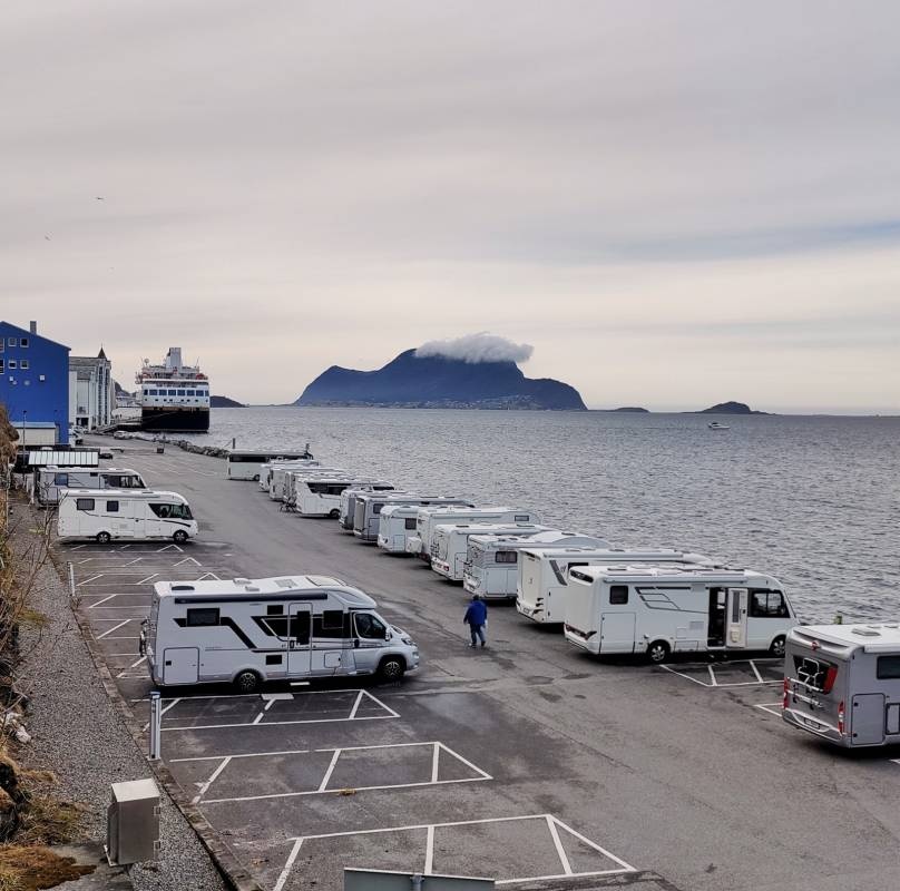 Hjelsetgården Bobilparkering — Campervan Site in Ålesund