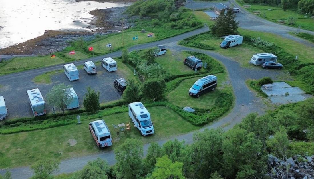 Lyngvær Bobilcamp — Area di sosta in Kleppstad
