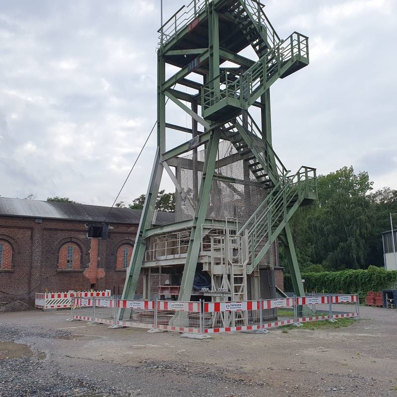 Theater an der Niebuhrg Oberhausen — Overnatnings‑parkering in Duisburg