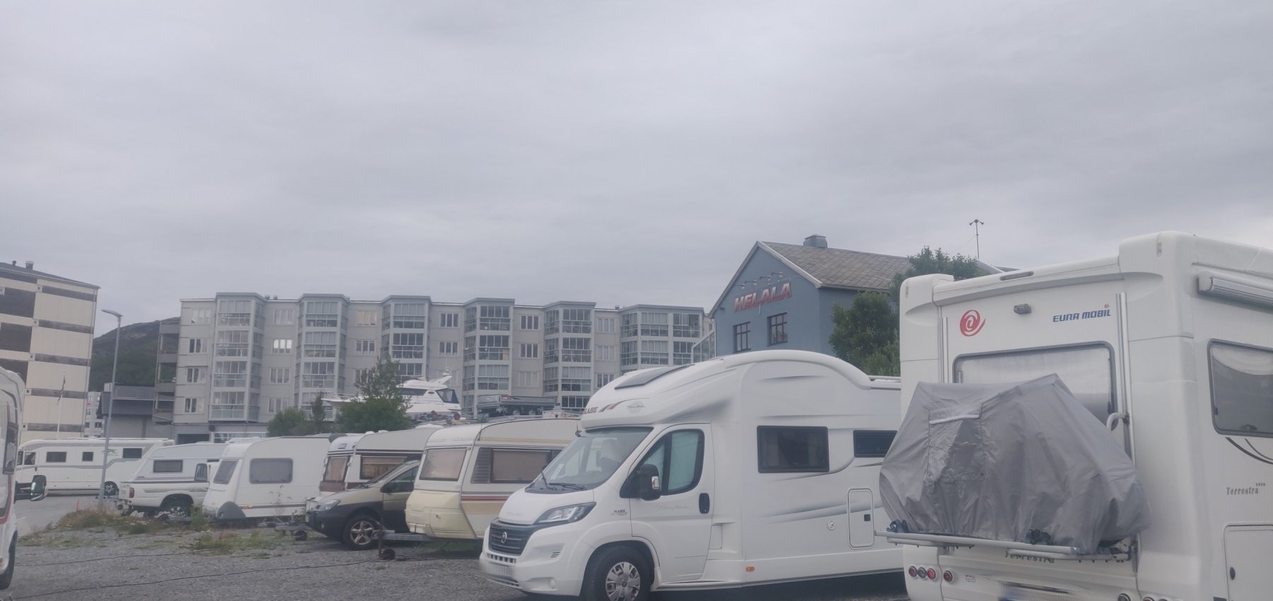 Rønvik veiservice Bodø — Camperplads in Bodø