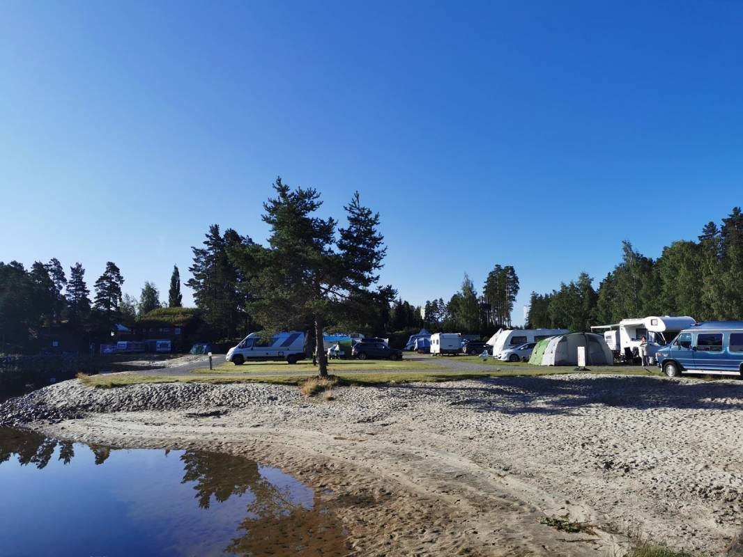 Bobilcamp Mineralparken — Area Autocaravanas in Hornnes