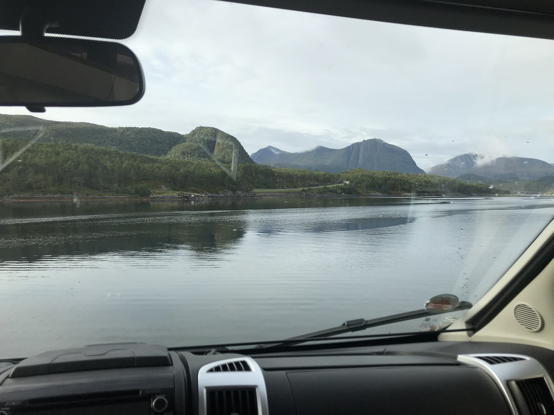 Nothaugen Fiskecamping — Campingplads in Foldfjorden