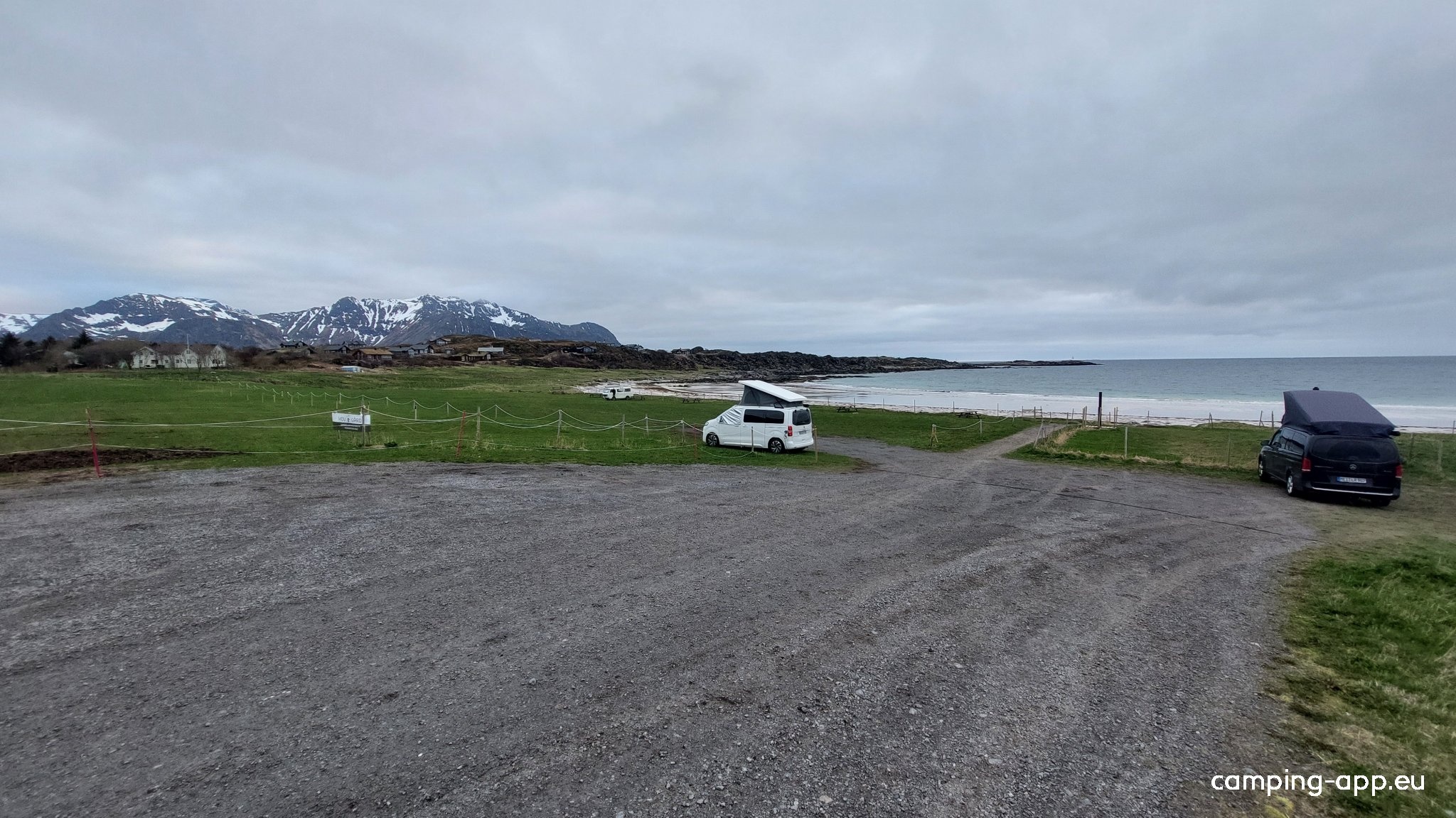 Hov Gård — Area da campeggio in Gimsøysand