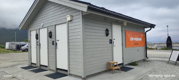 Oksfjord Bobilparkering — Foto 5