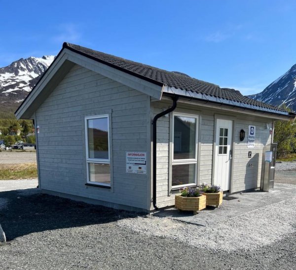 Oksfjord Bobilparkering — Photo 4