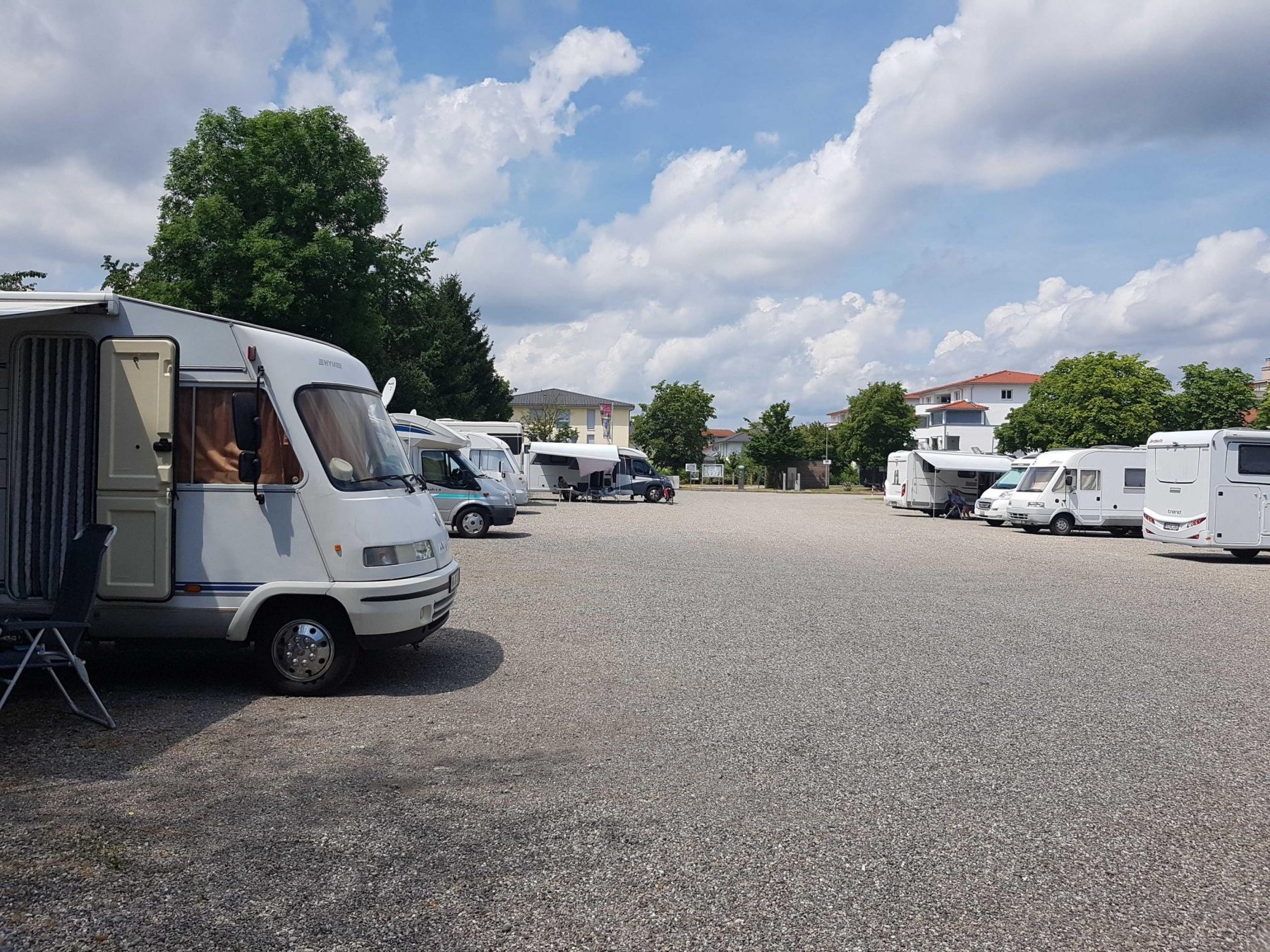 Stellplatz Am Rheinufer Bad Säckingen — Area Autocaravanas in Bad Säckingen