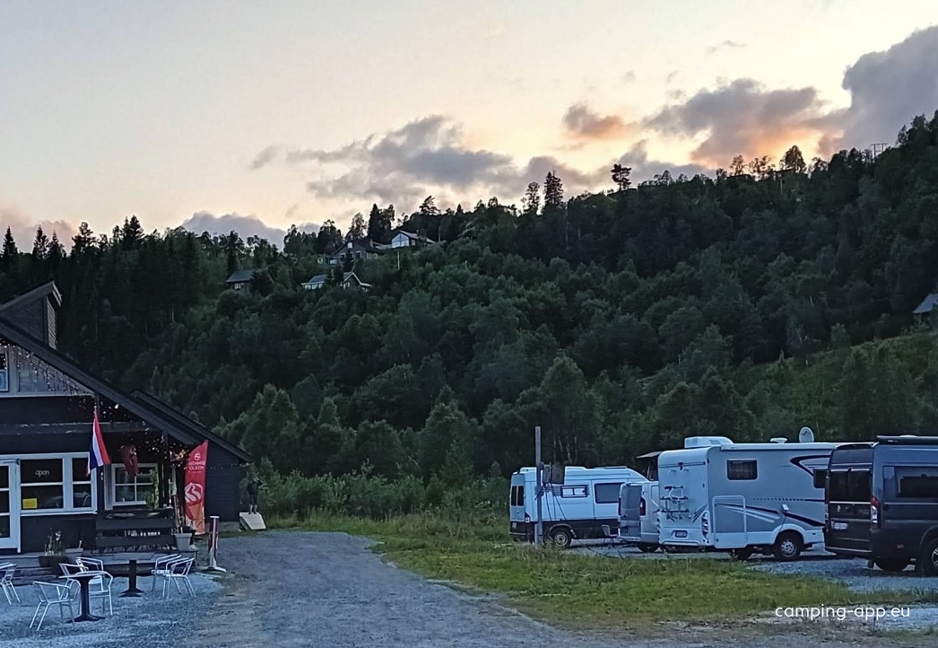 Aktiven bobilparkering — Campervan Site in Nordheimsund