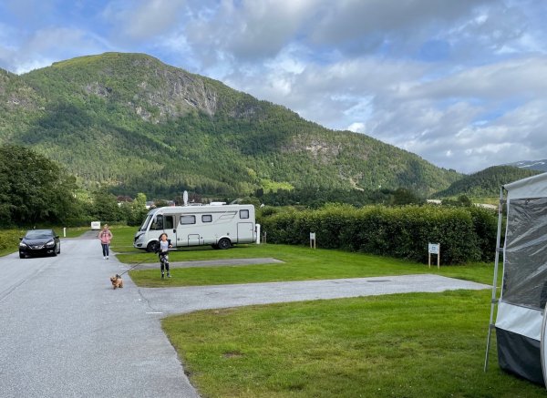 Førde Gjestehus og Camping