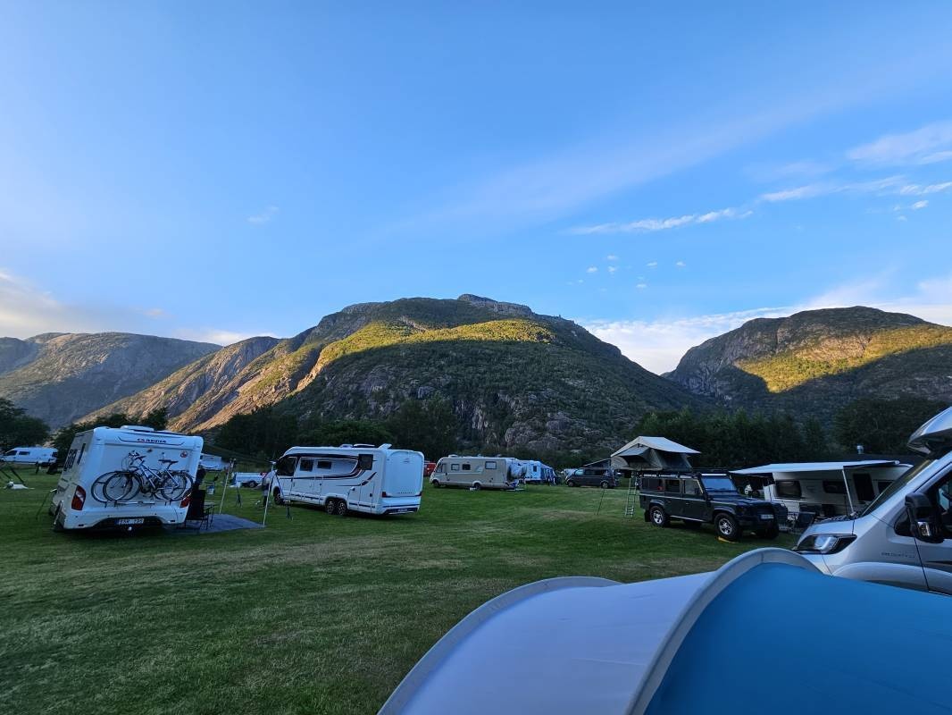 Myklatun Camping — Campervan Site in Øvre Eidfjord