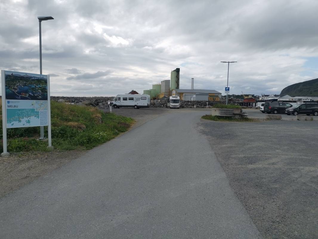 Melbu Småbåthavn — Camperplads in Melbu