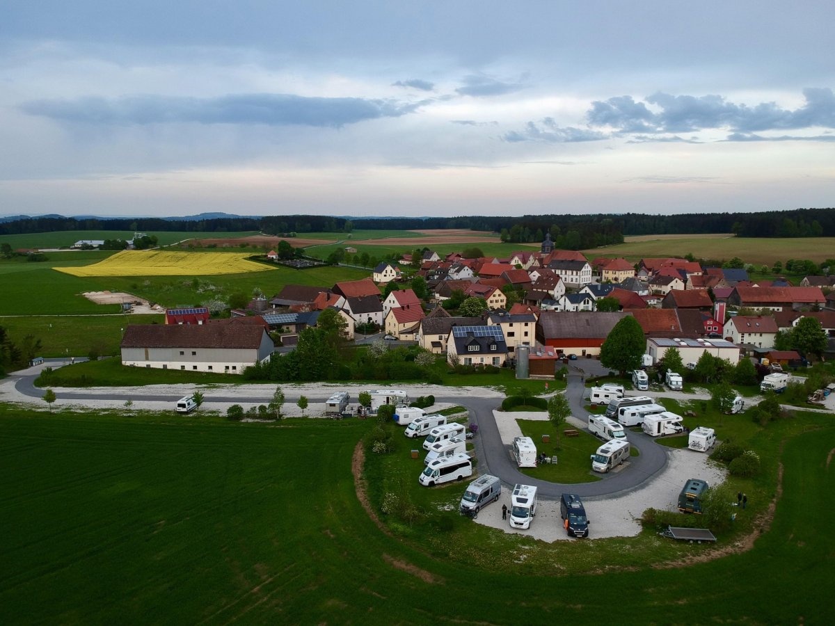 Stellplatz bei der Brauerei Reichold — At a Restaurant in Aufseß