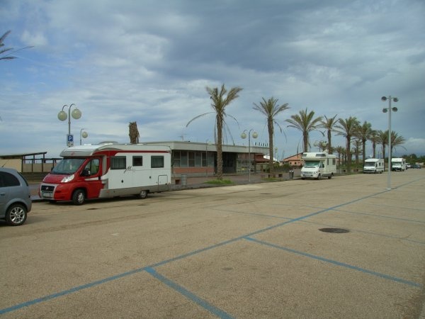 Stellplatz Marina di Grosseto — Sp. parking dla kamperów in Marina di Grosseto