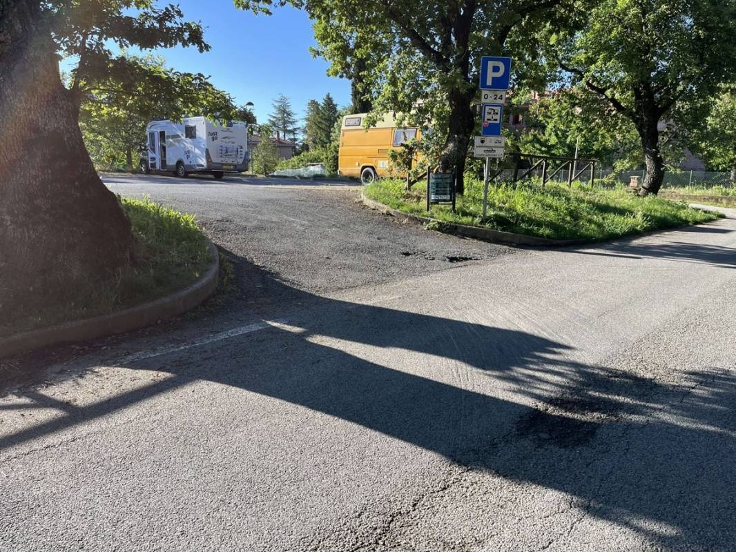 Stellplatz Montalcino — Sp. parking dla kamperów in Montalcino