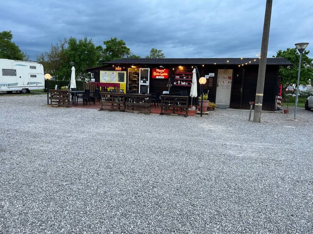 Area Sosta Camper Le Terme — Stellplatz in bei Rapolano Terme