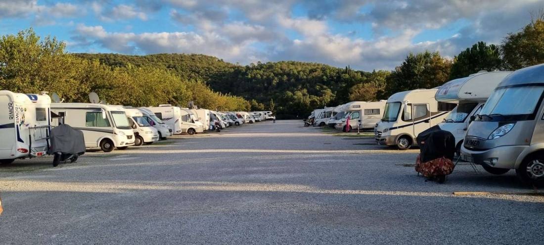 Area Sosta Camper Le Terme — Sp. parking dla kamperów in bei Rapolano Terme