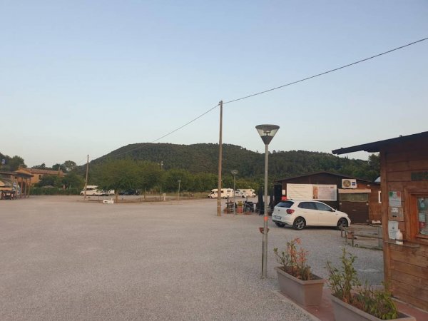 Area Sosta Camper Le Terme — Photo 2
