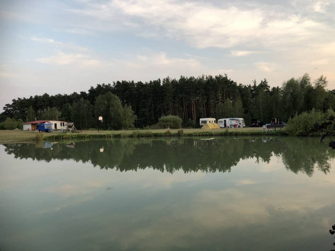 Fisch Camp — Area Autocaravanas in Ownice