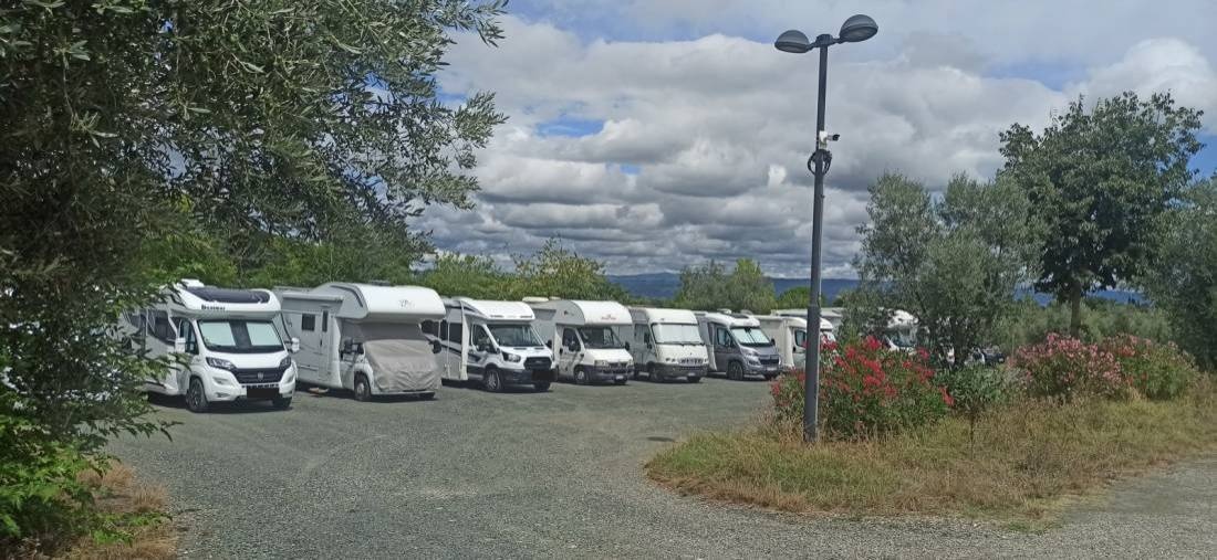 Stellplatz Santa Lucia — Sp. parking dla kamperów in Santa Lucia