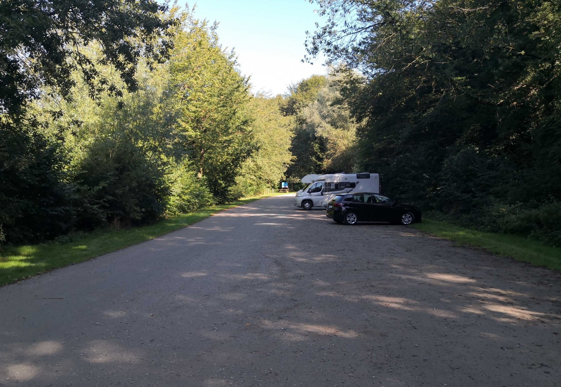 Urwald Neuenburg — Overnatnings‑parkering in Neuenburg